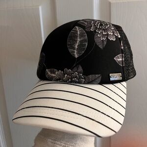 Roxy Trucker Hat
